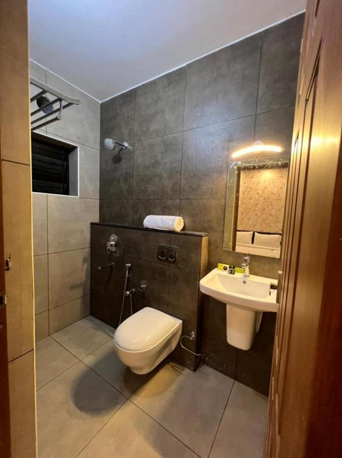 Hotel Nujoom Rooms & Apartments Kochi エクステリア 写真
